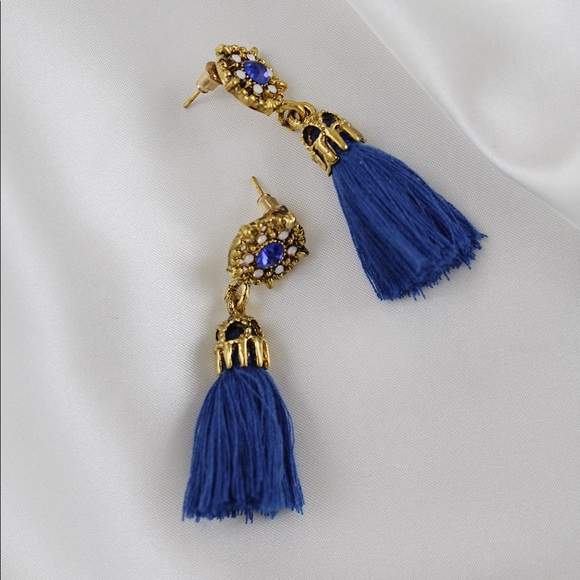 Mary & Heart Jewelry - SALE 👀 Blue Tassel Earrings